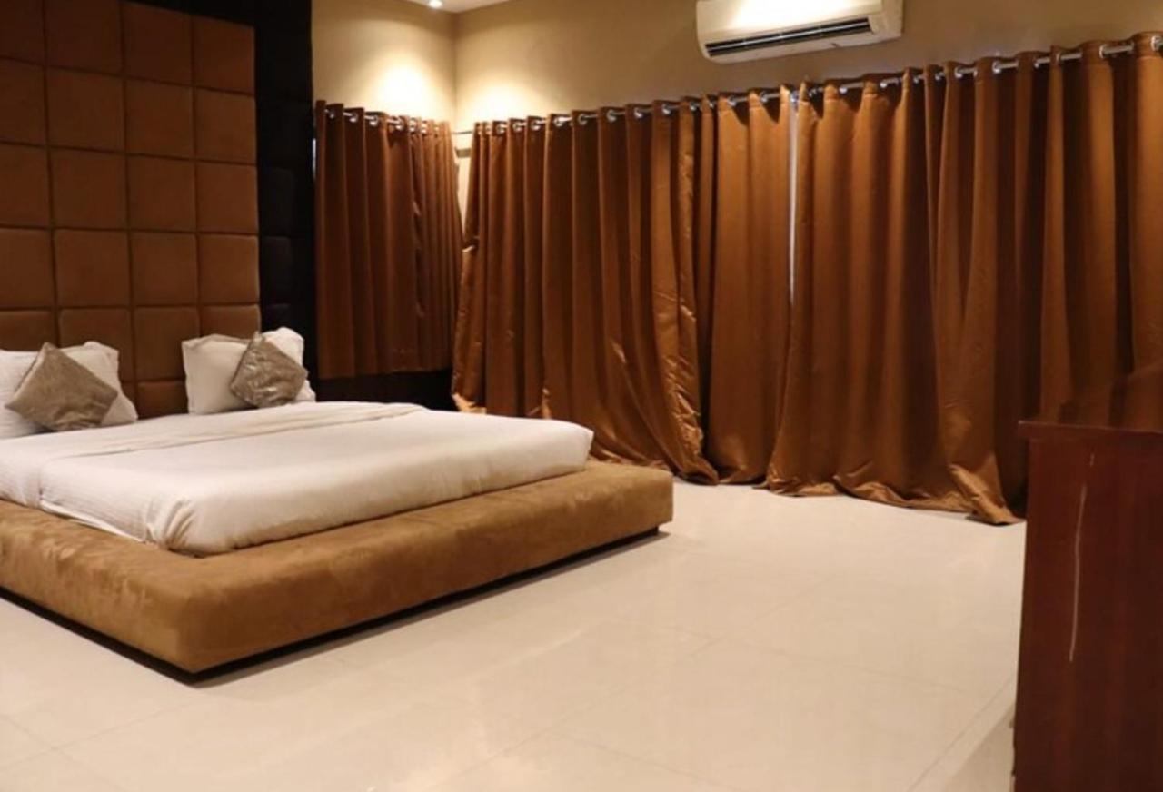 Lion'S Cage Villa Igatpuri Luaran gambar