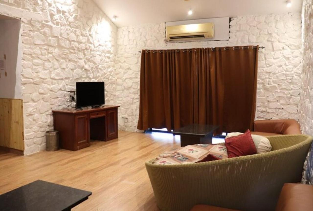 Lion'S Cage Villa Igatpuri Luaran gambar
